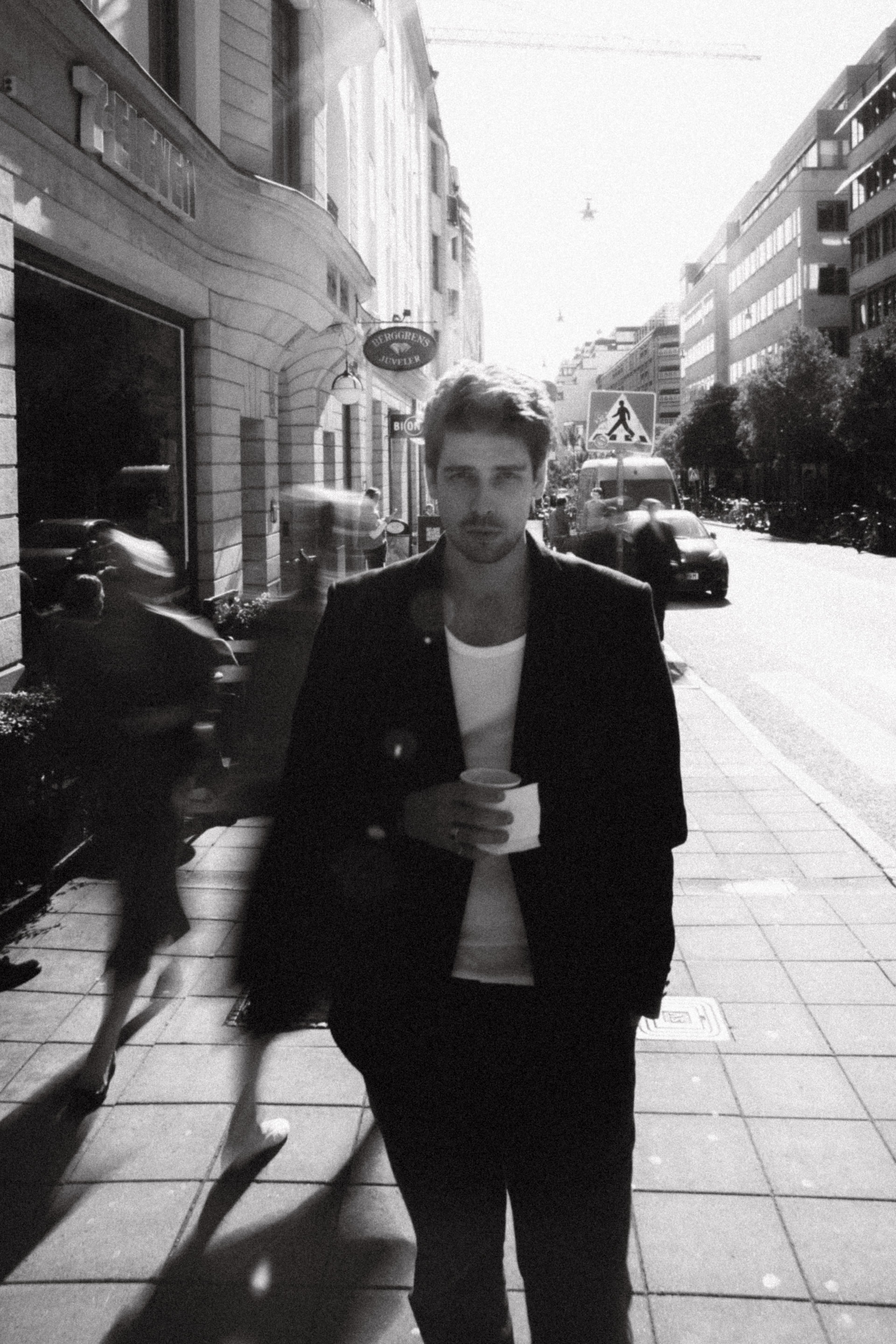 Igor Iov, Album Manifesto